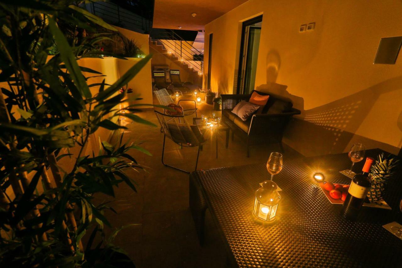 Luxury Urban Villa Apartments With Jacuzzi สปลิท ภายนอก รูปภาพ